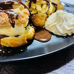 Logis Le Relais Des Remparts ホテル 2*