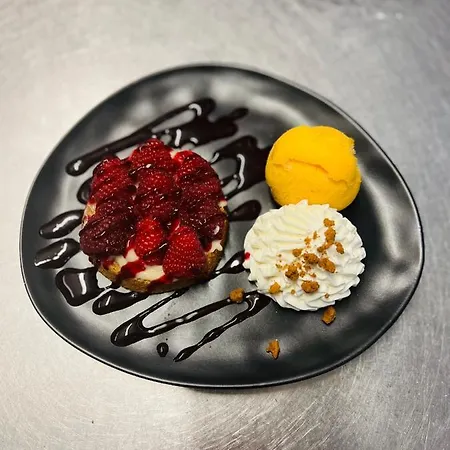 Logis Le Relais Des Remparts Hotel Allanche