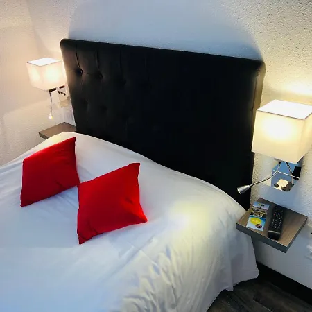 Logis Le Relais Des Remparts فندق 2*