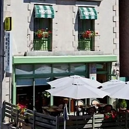 Hotel Logis Le Relais Des Remparts 2*